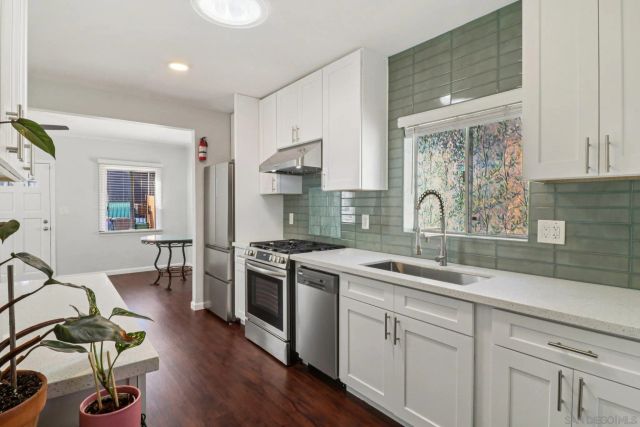 2170 Ocean View Blvd, San Diego, CA 92113