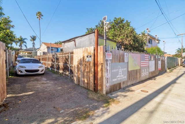 2170 Ocean View Blvd, San Diego, CA 92113