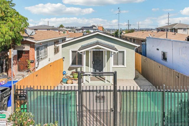 2170 Ocean View Blvd, San Diego, CA 92113