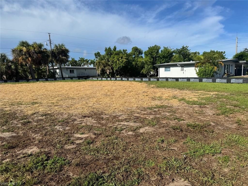 4360 Orangewood AVE, FORT MYERS, FL 33901 — photo 4