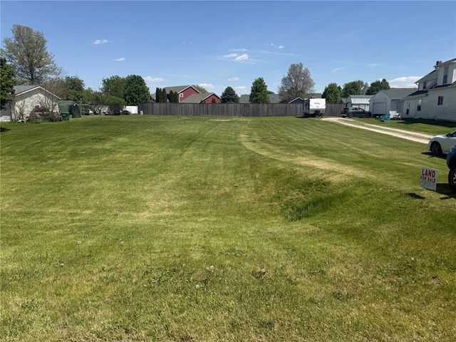 1st Street N, Walford, IA 52351