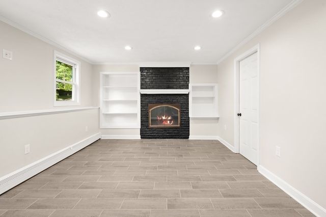 39 Doncaster Cir, Lynnfield, MA 01940