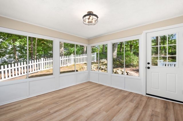 39 Doncaster Cir, Lynnfield, MA 01940