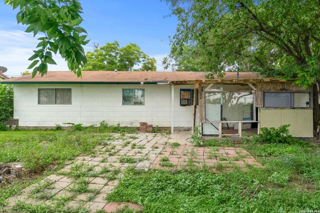 506 PARKVIEW DR, Universal City, TX 78148