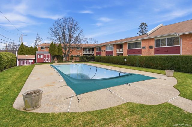 400 Fulton Street 3B, Farmingdale, NY 11735