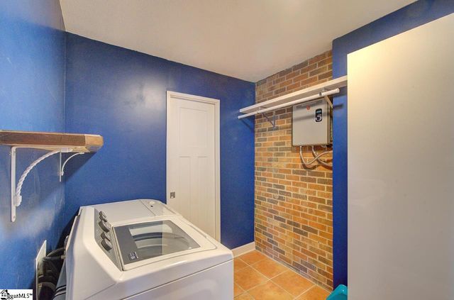 1212 Riveroak Road, Inman, SC 29349