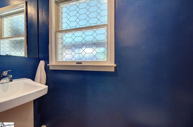 1212 Riveroak Road, Inman, SC 29349