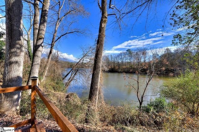 1212 Riveroak Road, Inman, SC 29349