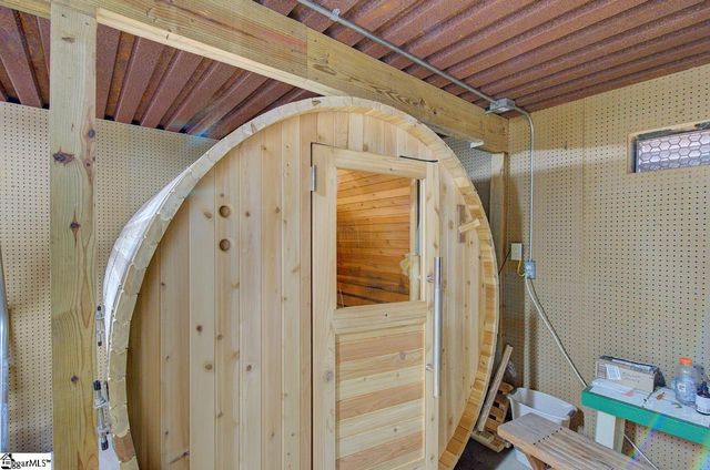 1212 Riveroak Road, Inman, SC 29349