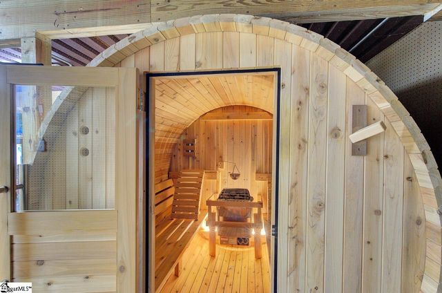 1212 Riveroak Road, Inman, SC 29349