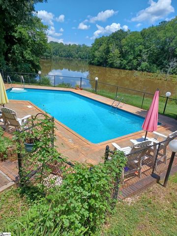 1212 Riveroak Road, Inman, SC 29349