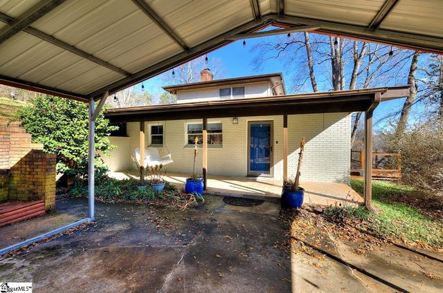 1212 Riveroak Road, Inman, SC 29349