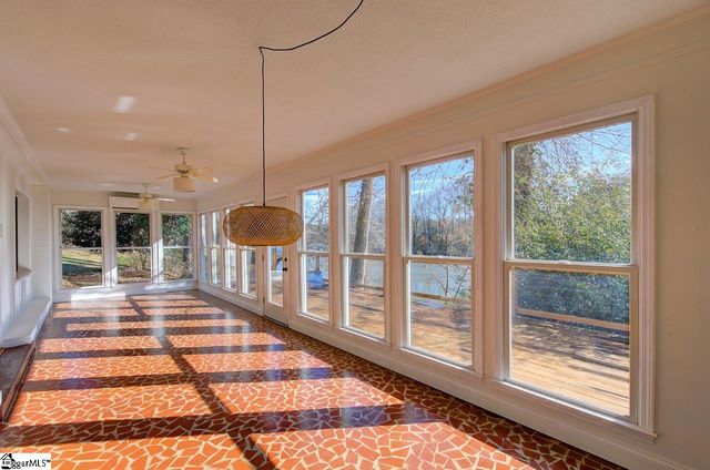 1212 Riveroak Road, Inman, SC 29349