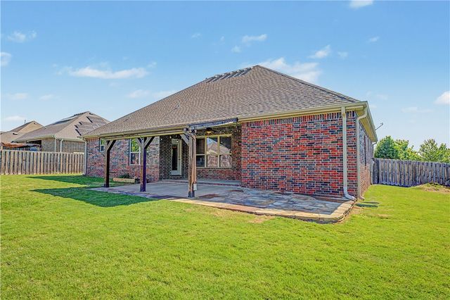 5904 67th Street, Cave Springs, AR 72718
