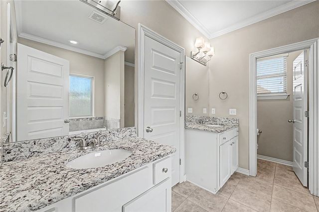 5904 67th Street, Cave Springs, AR 72718