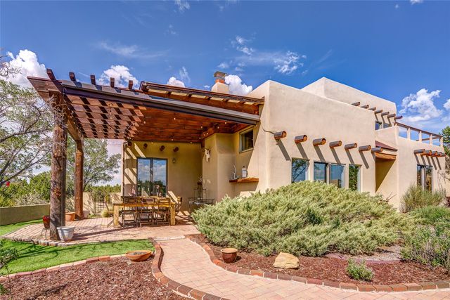 1 Blue Corn Trace, Santa Fe, NM 87508