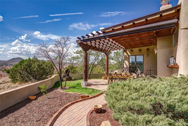 1 Blue Corn Trace, Santa Fe, NM 87508