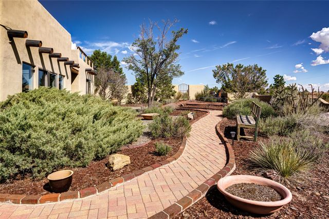 1 Blue Corn Trace, Santa Fe, NM 87508