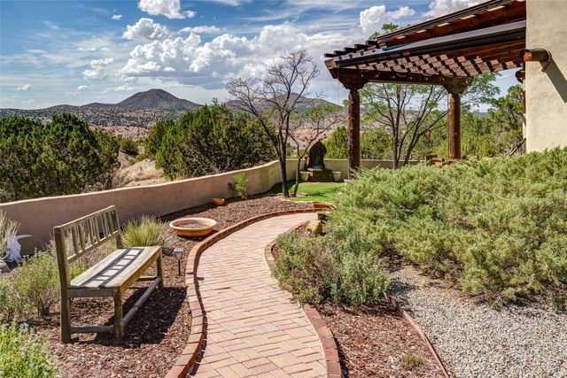 1 Blue Corn Trace, Santa Fe, NM 87508