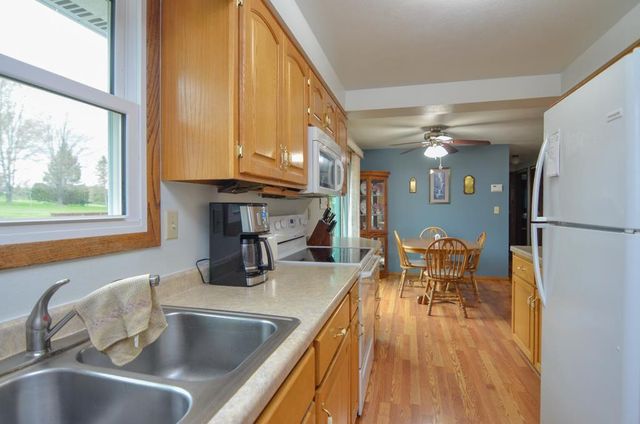 N3902 MARKET ROAD, Hortonville, WI 54944