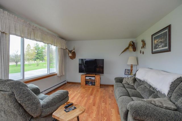 N3902 MARKET ROAD, Hortonville, WI 54944