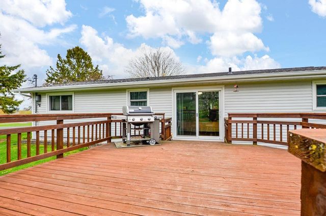 N3902 MARKET ROAD, Hortonville, WI 54944