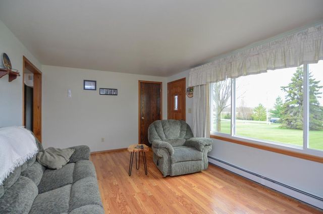 N3902 MARKET ROAD, Hortonville, WI 54944