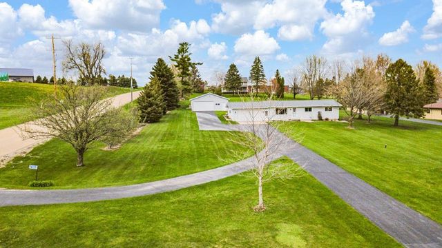 N3902 MARKET ROAD, Hortonville, WI 54944
