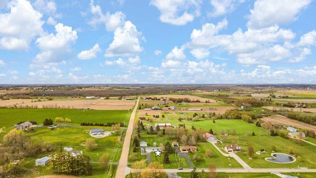 N3902 MARKET ROAD, Hortonville, WI 54944