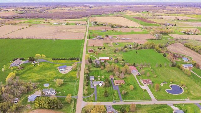 N3902 MARKET ROAD, Hortonville, WI 54944