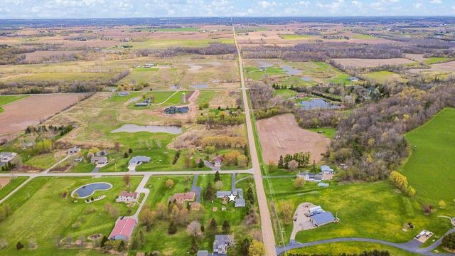 N3902 MARKET ROAD, Hortonville, WI 54944