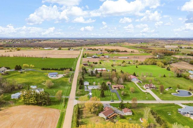 N3902 MARKET ROAD, Hortonville, WI 54944