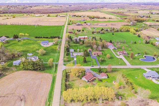N3902 MARKET ROAD, Hortonville, WI 54944