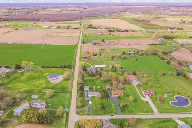 N3902 MARKET ROAD, Hortonville, WI 54944