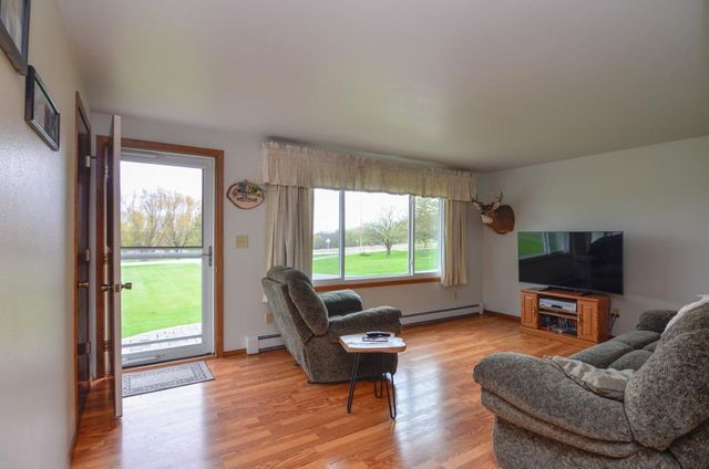 N3902 MARKET ROAD, Hortonville, WI 54944