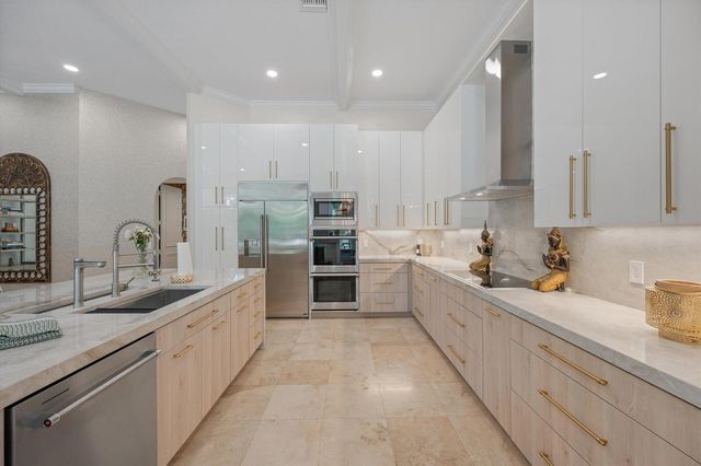 4699 Gleneagles Drive, Boynton Beach, FL 33436
