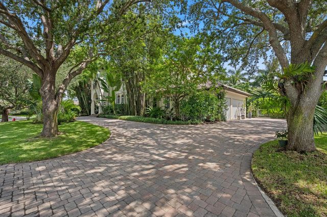 4699 Gleneagles Drive, Boynton Beach, FL 33436