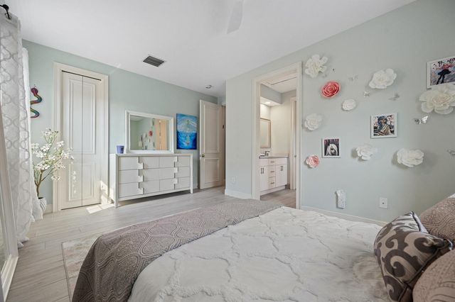4699 Gleneagles Drive, Boynton Beach, FL 33436