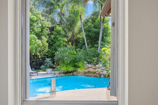 4699 Gleneagles Drive, Boynton Beach, FL 33436