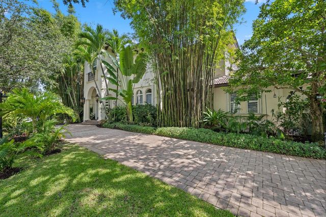 4699 Gleneagles Drive, Boynton Beach, FL 33436