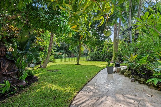 4699 Gleneagles Drive, Boynton Beach, FL 33436