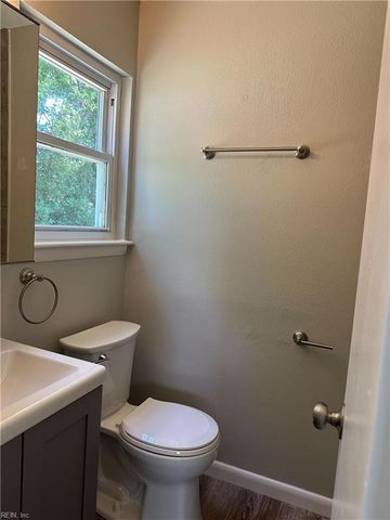 417 Carnegie RD, Virginia Beach, VA 23452