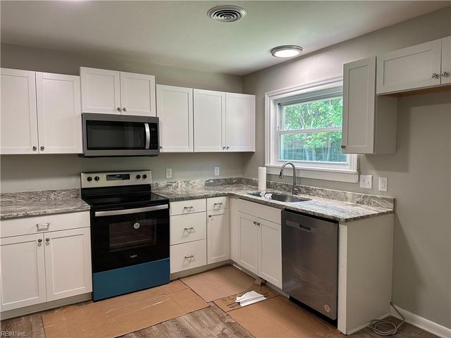 417 Carnegie RD, Virginia Beach, VA 23452