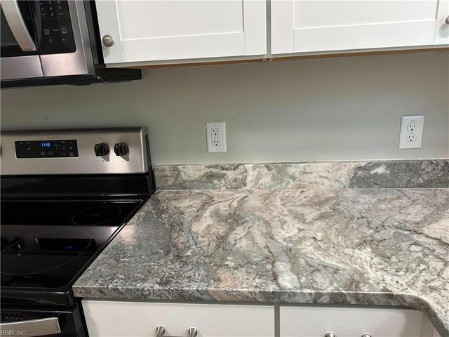 417 Carnegie RD, Virginia Beach, VA 23452