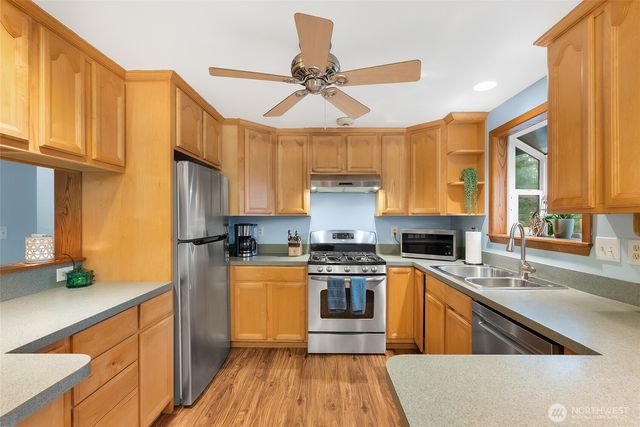 5984 Longdin Road, Ferndale, WA 98248