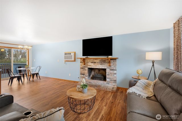 5984 Longdin Road, Ferndale, WA 98248