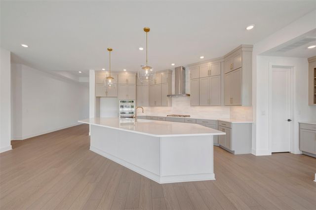 155 Rees Landing RD, Spicewood, TX 78669
