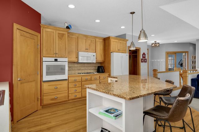 1763 Sandbar Circle, Waconia, MN 55387