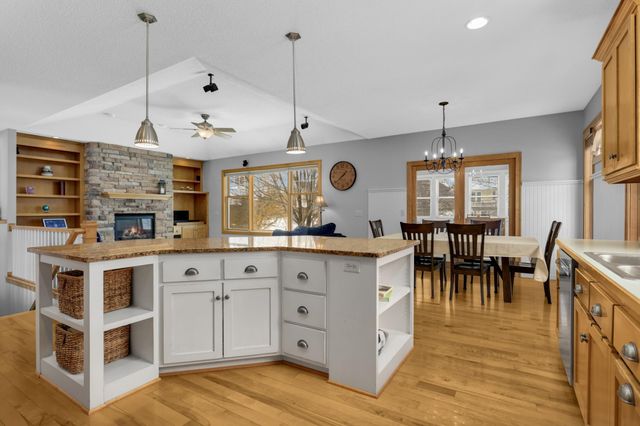 1763 Sandbar Circle, Waconia, MN 55387