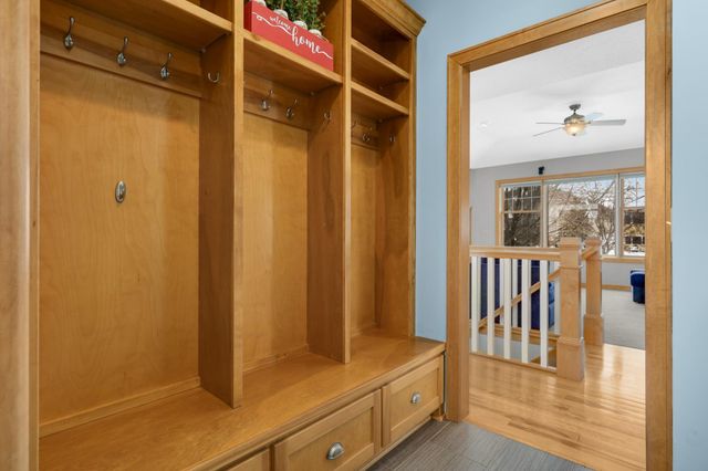 1763 Sandbar Circle, Waconia, MN 55387